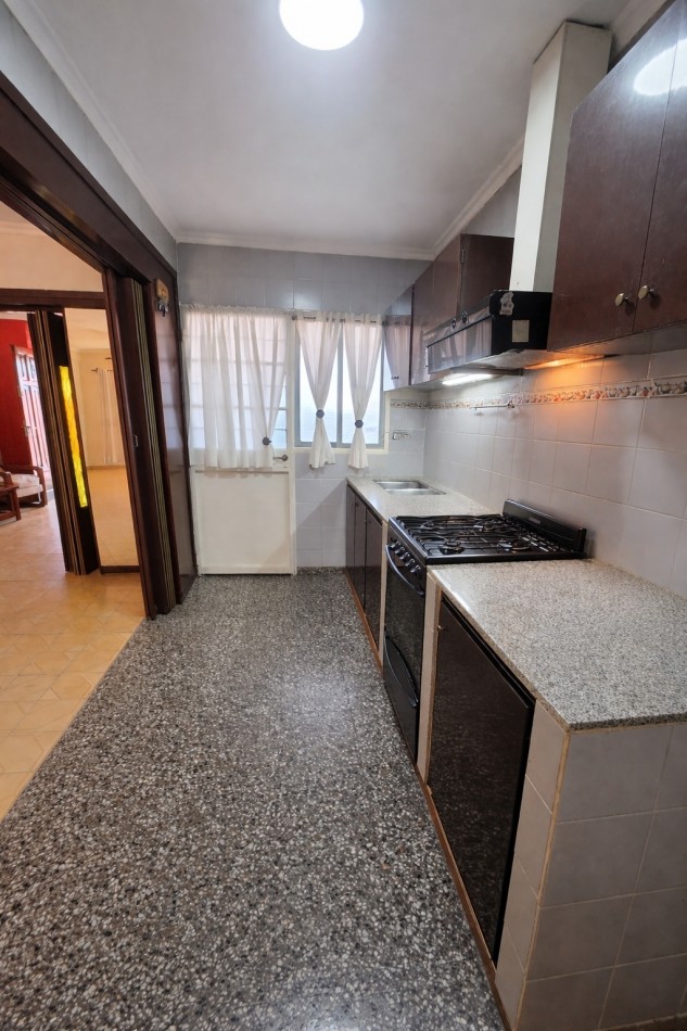 APTO CREDITO!! BARRIO MUNICIPAL ALT AV INDEPENDENCIA 4100 DEPTO. 3D  C/ BALCON Y COCHERA 