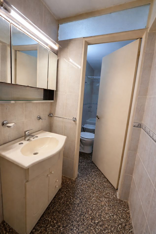 APTO CREDITO!! BARRIO MUNICIPAL ALT AV INDEPENDENCIA 4100 DEPTO. 3D  C/ BALCON Y COCHERA 