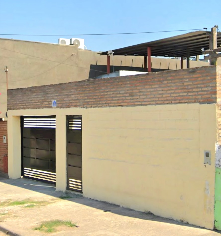 B° Ampliacion Kennedy Casa 1 Dormitorio c/ Quincho c/ Pileta Pje. Saenz Peña 3155