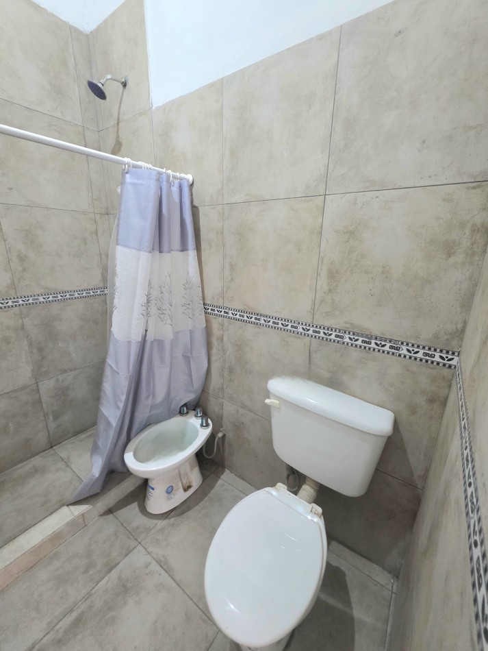 B° Ampliacion Kennedy Casa 1 Dormitorio c/ Quincho c/ Pileta Pje. Saenz Peña 3155