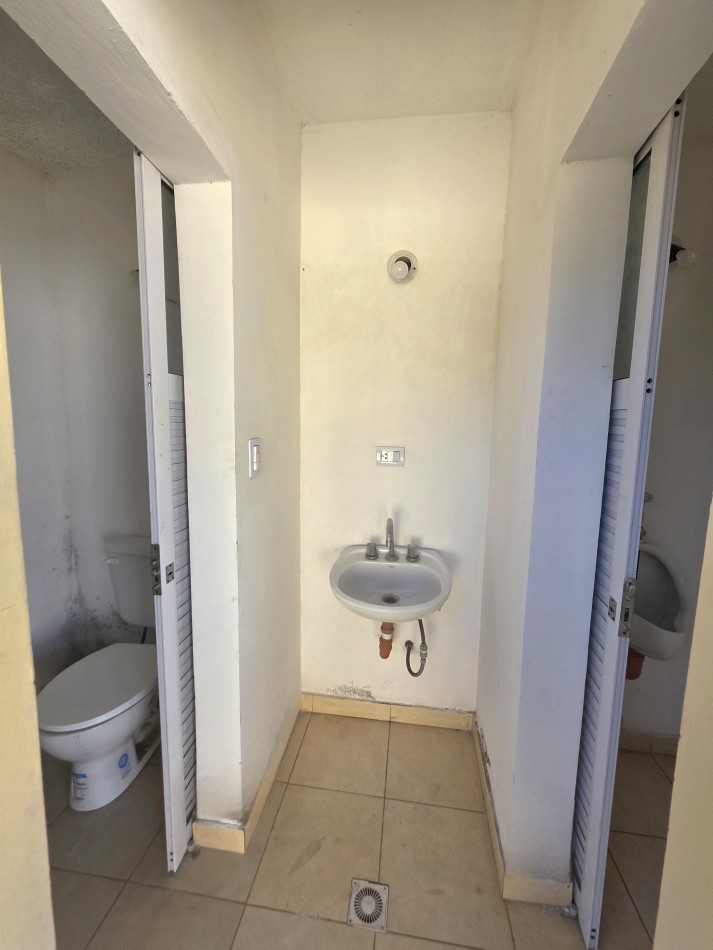 B° Ampliacion Kennedy Casa 1 Dormitorio c/ Quincho c/ Pileta Pje. Saenz Peña 3155