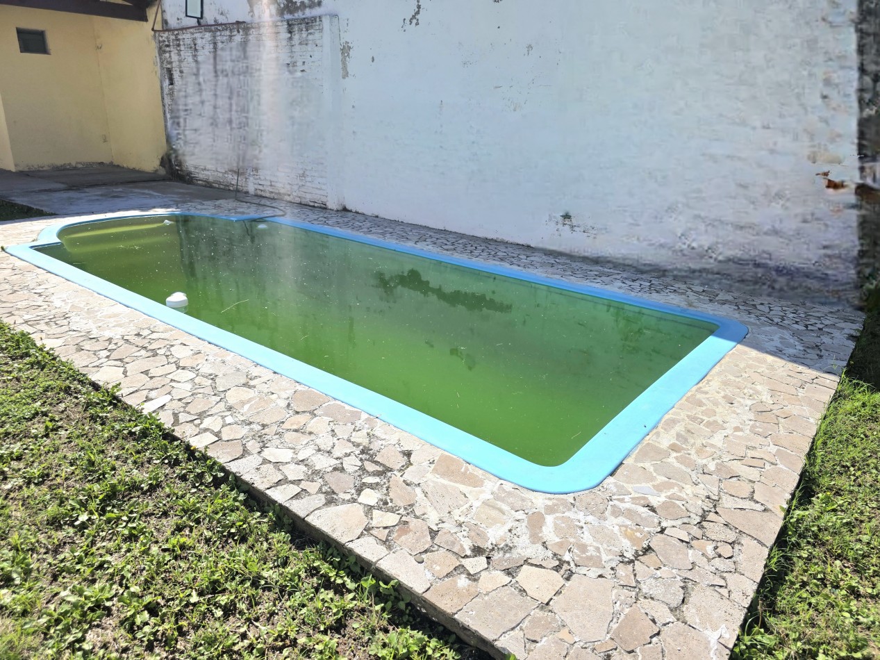 B° Ampliacion Kennedy Casa 1 Dormitorio c/ Quincho c/ Pileta Pje. Saenz Peña 3155