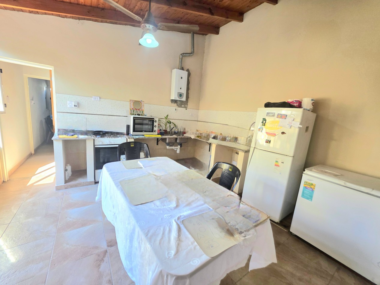 B° Ampliacion Kennedy Casa 1 Dormitorio c/ Quincho c/ Pileta Pje. Saenz Peña 3155