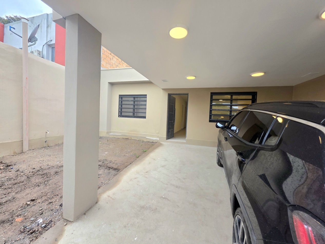 A estrenar! A 20 mts. Av. Mate de Luna 4100 Fte. Parque Guillermina Casa de 3D + Cochera + Fondo