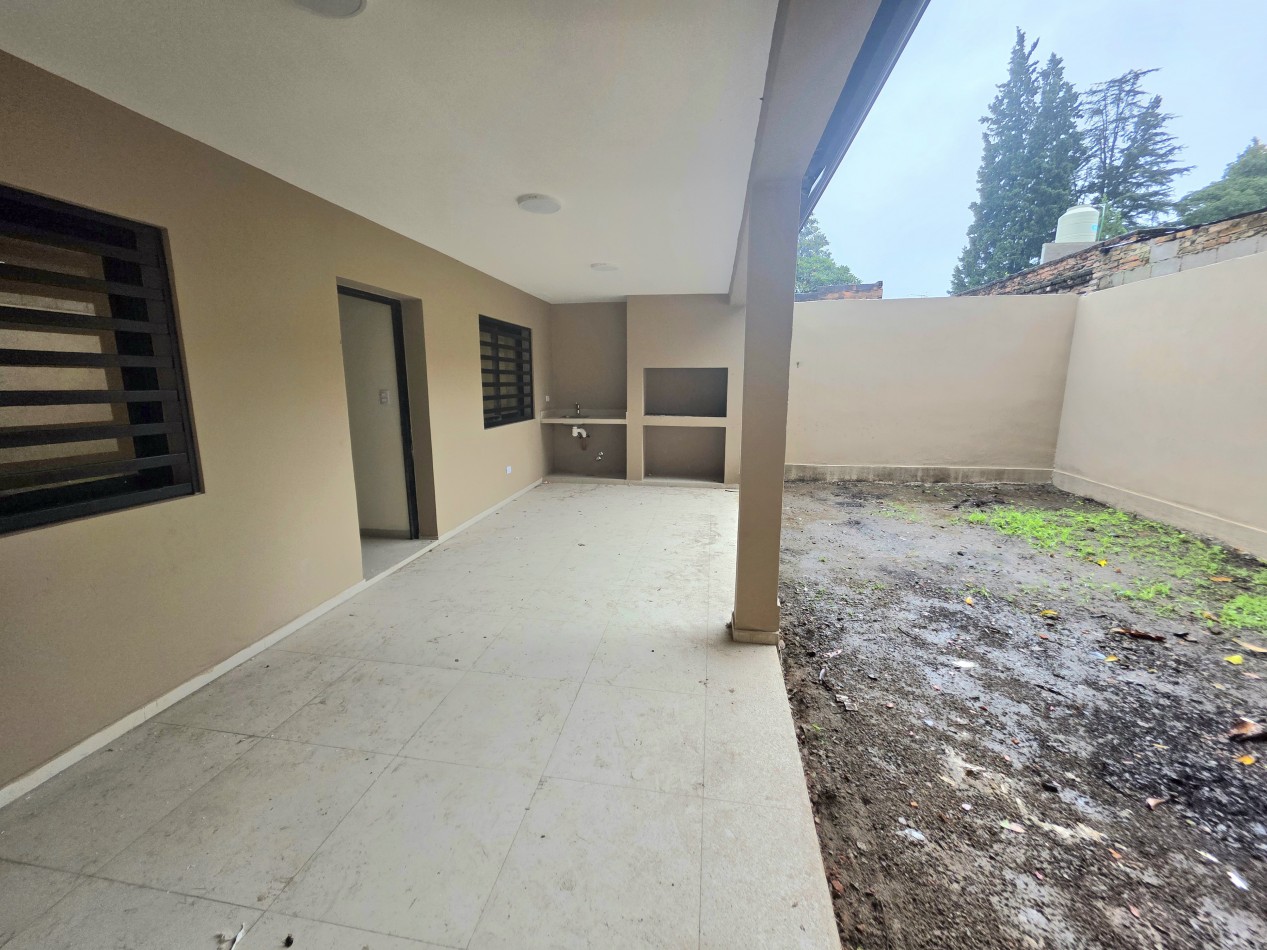 A estrenar! A 20 mts. Av. Mate de Luna 4100 Fte. Parque Guillermina Casa de 3D + Cochera + Fondo