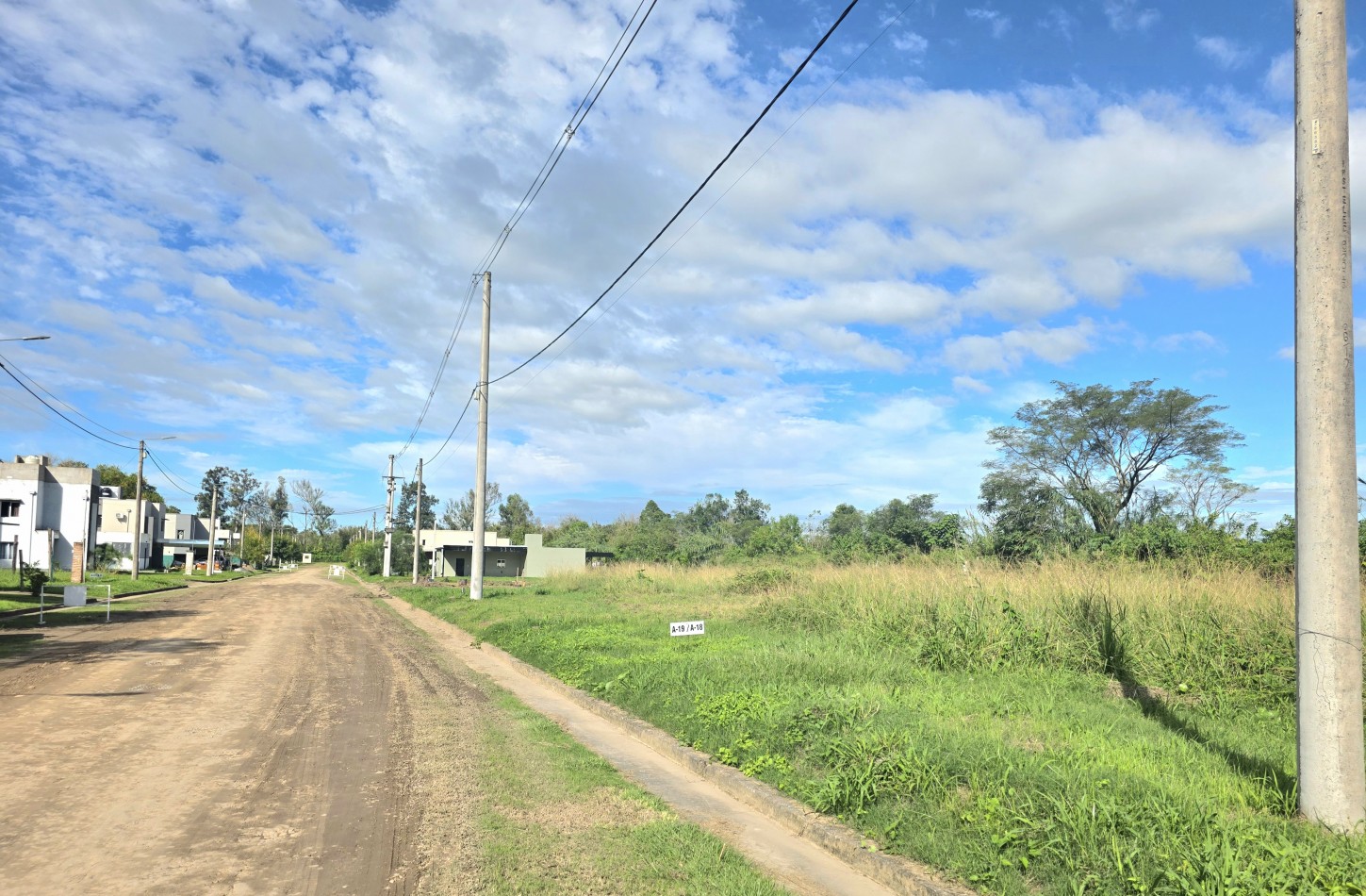 B° Ayres de San Pablo - Terreno de 350 m2 c/ Escrituras 
