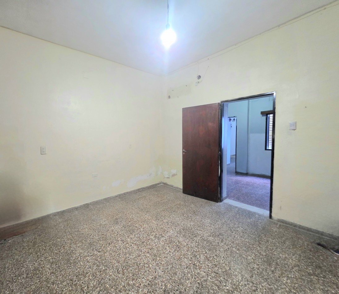 C/ Chacabuco 483- Casa de 3D + Fondo + Patio Ideal Comercio/ Casa