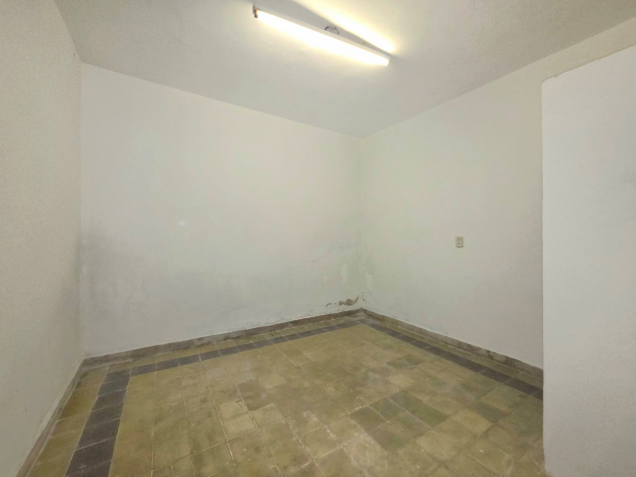 Alt. Av. Alem 100 - Casa de 10 dormitorios Ideal Pension o Actividad Comercial ( Pje. Almirante Brown 1429)