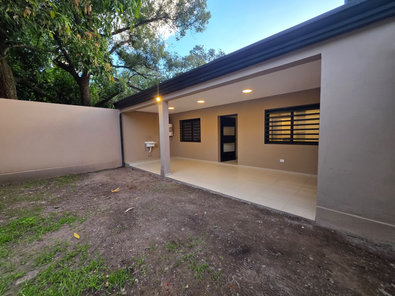 A estrenar! A 20 mts. Av. Mate de Luna 4100 Fte. Parque Guillermina Casa de 3D + Cochera + Fondo