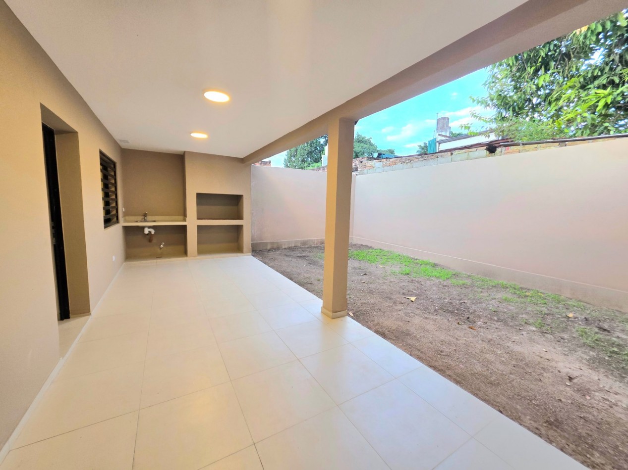A estrenar! A 20 mts. Av. Mate de Luna 4100 Fte. Parque Guillermina Casa de 3D Cochera Fondo