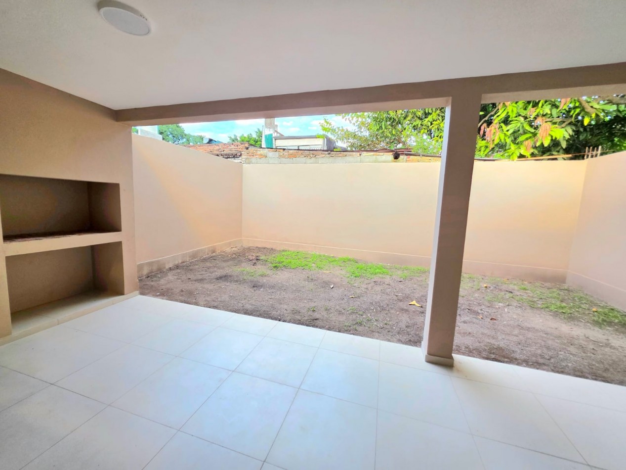 A estrenar! A 20 mts. Av. Mate de Luna 4100 Fte. Parque Guillermina Casa de 3D Cochera Fondo