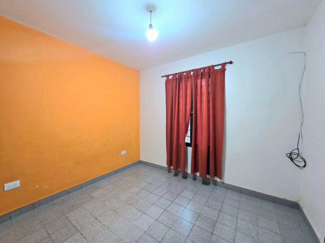 APTO CREDITO!! LOMAS DE TAFI - SECTOR 17 - CASA DE 2 DORMITORIOS C/ FONDO AMPLIO 