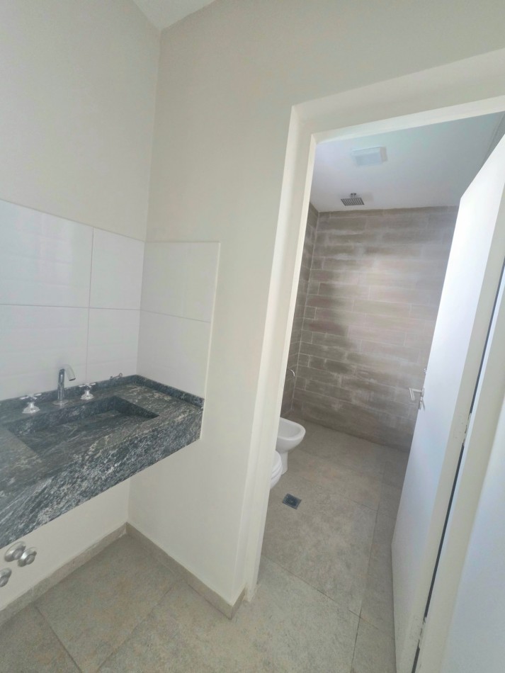 Country Viento Sur - APTA CREDITO HIPOTECARIO!! CASA DE 3 DORMITORIOS + COCHERA + PILETA A ESTRENAR!!!