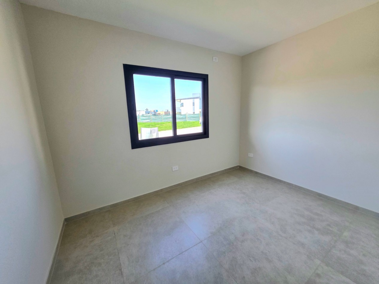 Country Viento Sur - APTA CREDITO HIPOTECARIO!! CASA DE 3 DORMITORIOS + COCHERA + PILETA A ESTRENAR!!!
