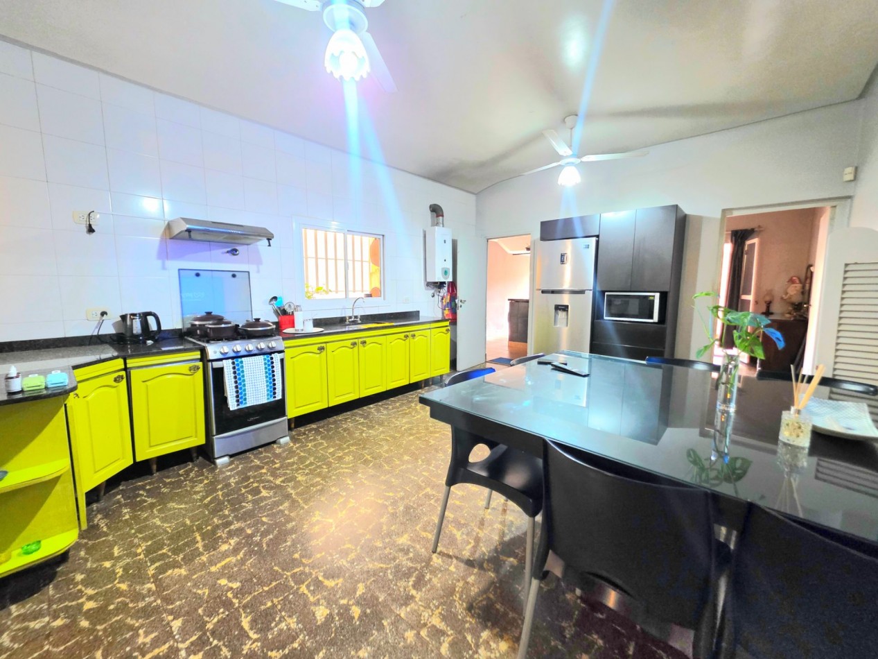APTA CREDITO! VILLA LUJAN C/ MENDOZA AL 2800- CASA DE 3 DORMITORIOS C/ COCHERA Y PILETA 