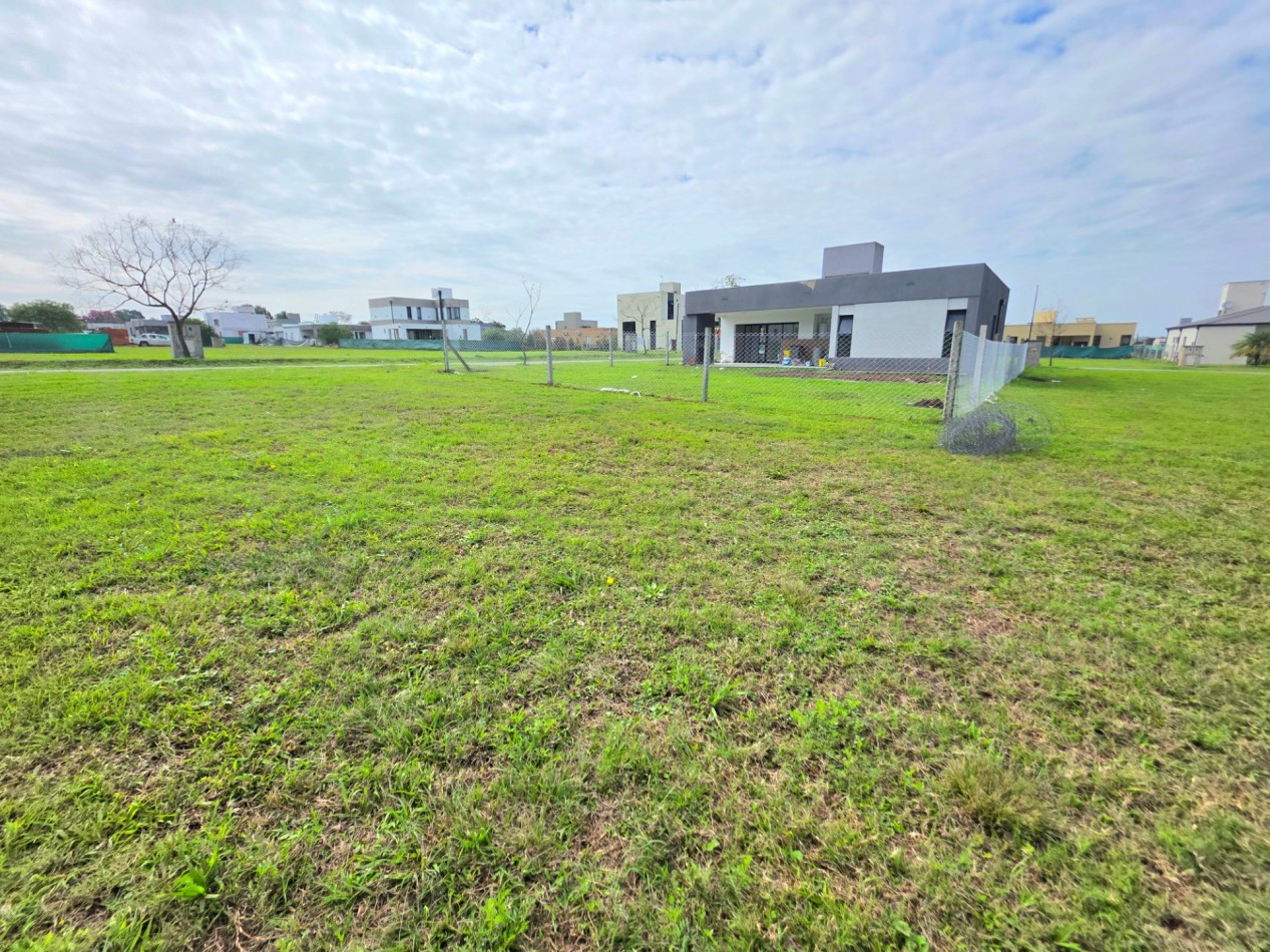 B° PRIVADO LAS CAÑAS - TERRENO CENTRAL DE 405 m2 