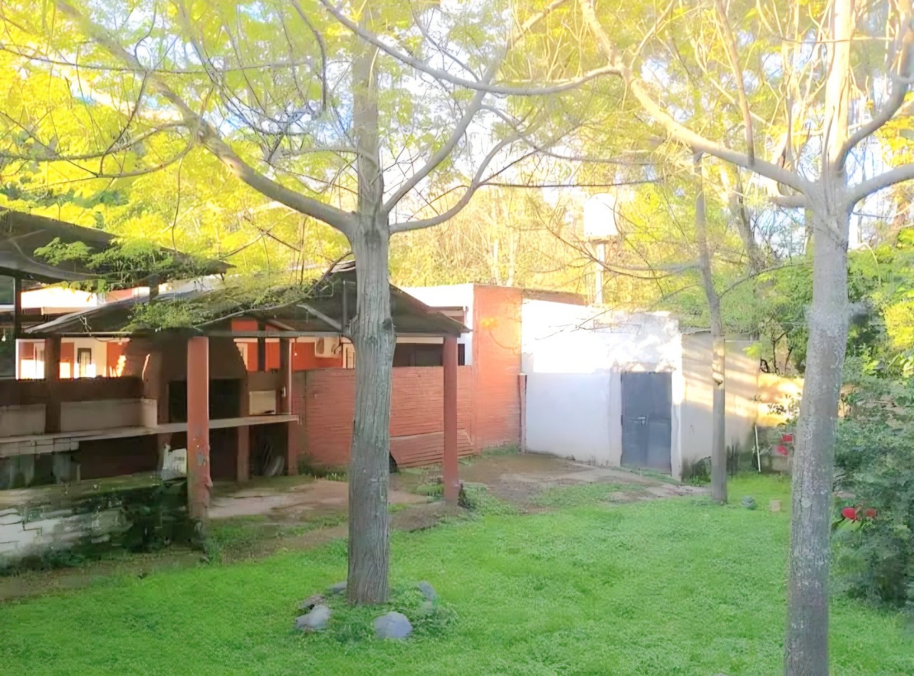 EL CADILLAL CASA P/ 2 DORMITORIOS C/ QUINCHO - B° CERRADO LOS CARDOS TICUCHO