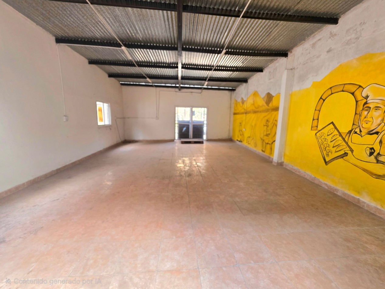 C/ Raul Colombres al 600 - Galpon + Local comercial Terreno de 300 m2