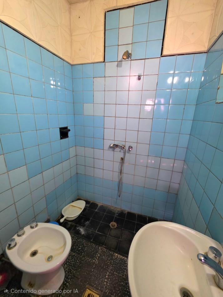 B° El Bosque c/ Asuncion al 500 - Casa de 4 Dormitorios + Galpon Terreno de 510 m2