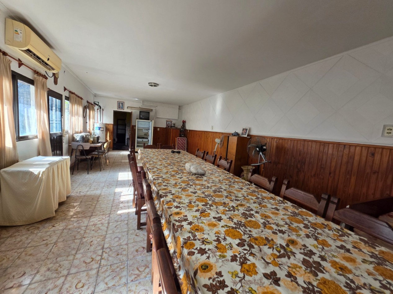 B° El Bosque c/ Asuncion al 500 - Casa de 4 Dormitorios + Galpon Terreno de 510 m2
