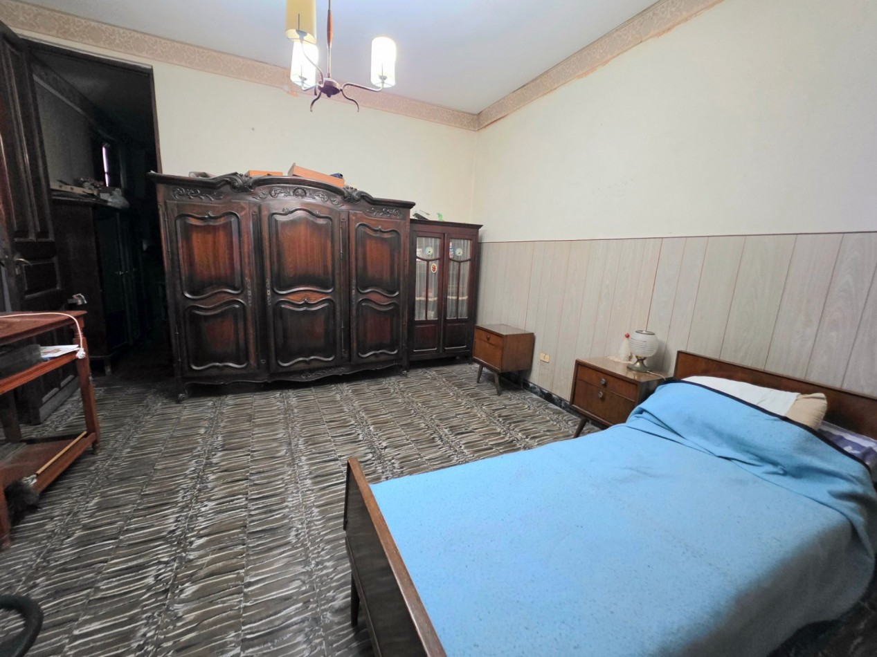 B° El Bosque c/ Asuncion al 500 - Casa de 4 Dormitorios + Galpon Terreno de 510 m2