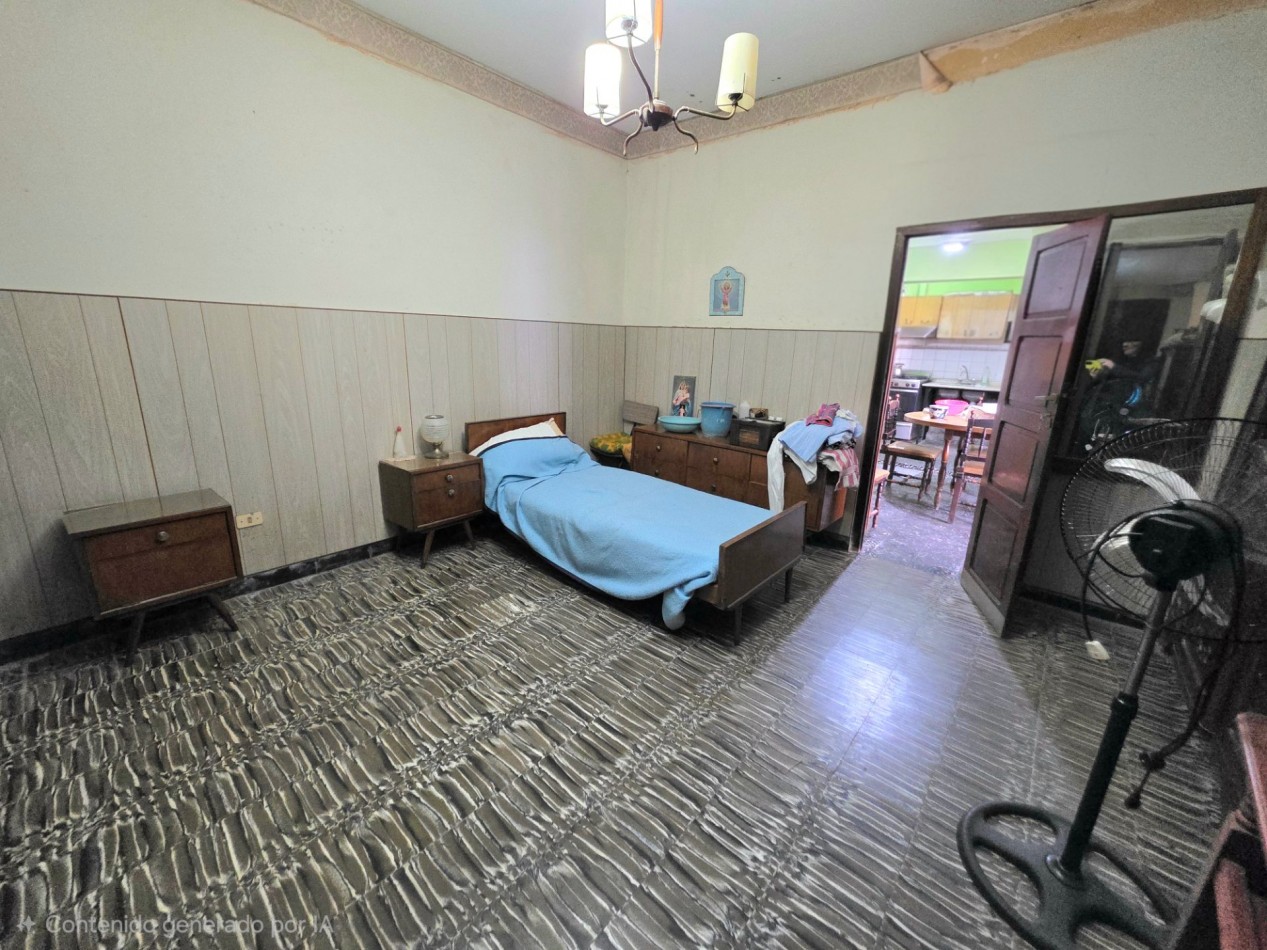 B° El Bosque c/ Asuncion al 500 - Casa de 4 Dormitorios + Galpon Terreno de 510 m2