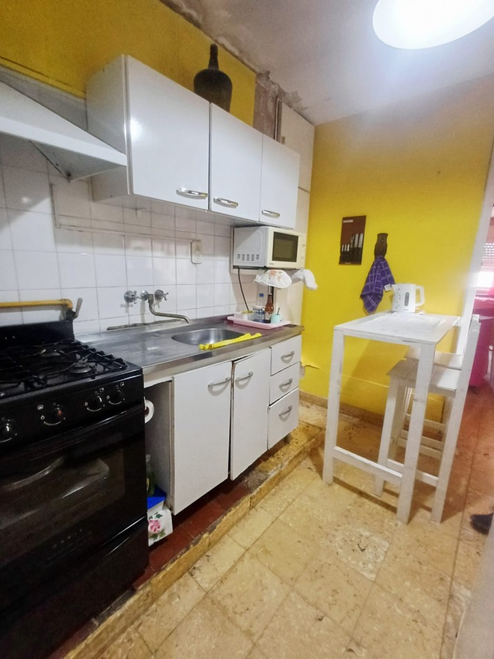 Termas de Rio Hondo - C/ Mar del Plata al 1000- Casa de 2 Dormitorios c/ Cochera y Fondo - Terreno de 350 m2 - A 5 cuadras del Casino
