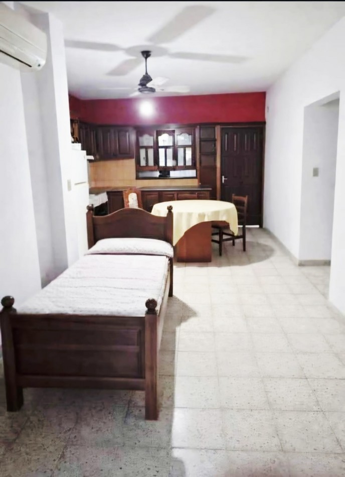 Termas de Rio Hondo - Casa Centrica - Pje. Emilio Mera 1° Cuadra de 2 Dormitorios c/ Fondo y Cochera 