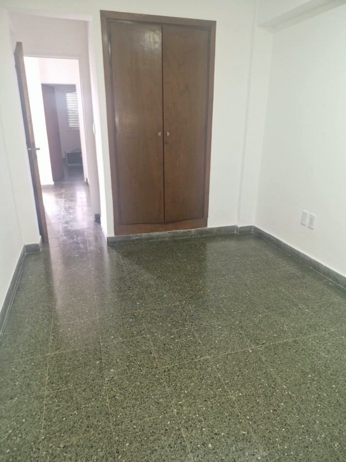 B° Norte - Departamento 2 dormitorios c/ Balcon al frente Muñecas 710