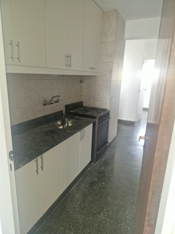 B° Norte - Departamento 2 dormitorios c/ Balcon al frente Muñecas 710