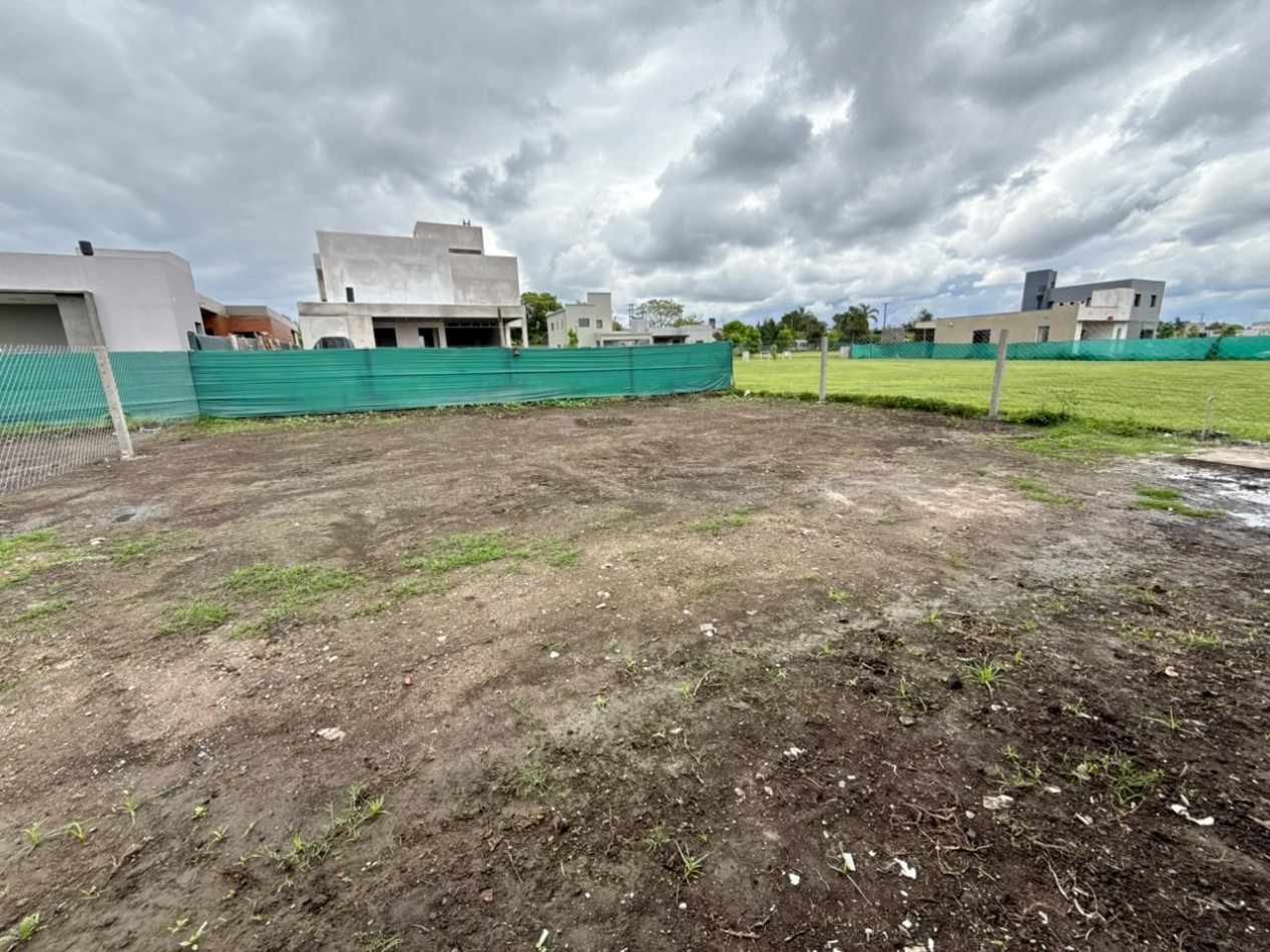 Country Las Cañas - Casa a estrenar de 3 Dormitorios + 3 baños+ Cochera. Terreno Central de 450 m2