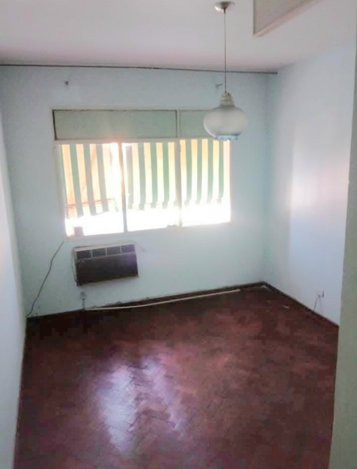 C/ San Martin 862 -.Depto. Grande de 3 Dormitorios + Dependencia c/ Balcon 