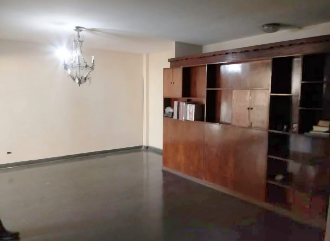 C/ San Martin 862 -.Depto. Grande de 3 Dormitorios + Dependencia c/ Balcon 