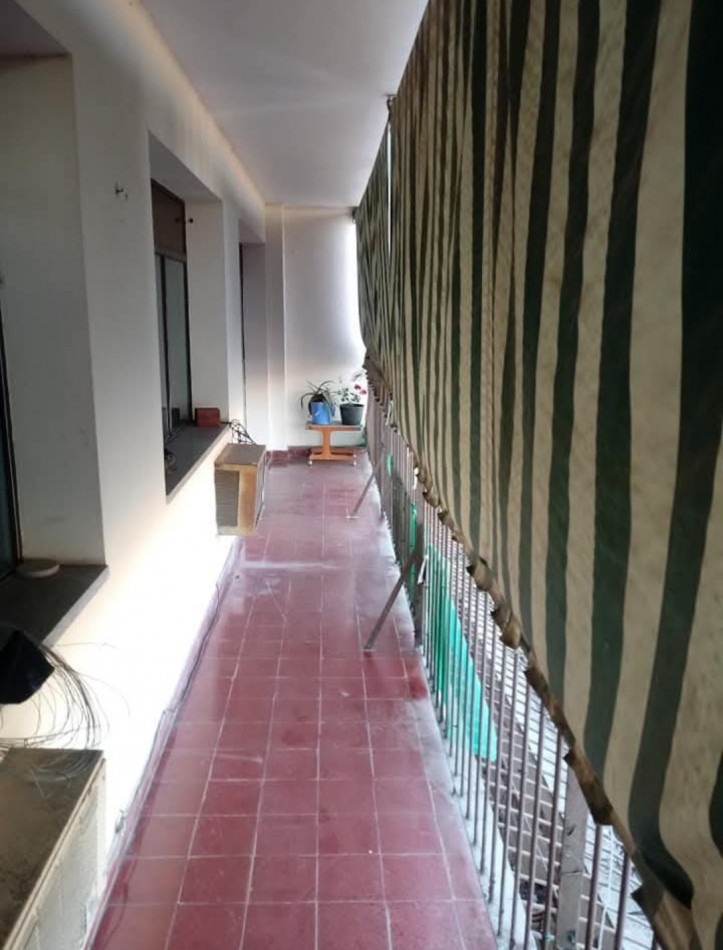 C/ San Martin 862 -.Depto. Grande de 3 Dormitorios + Dependencia c/ Balcon 