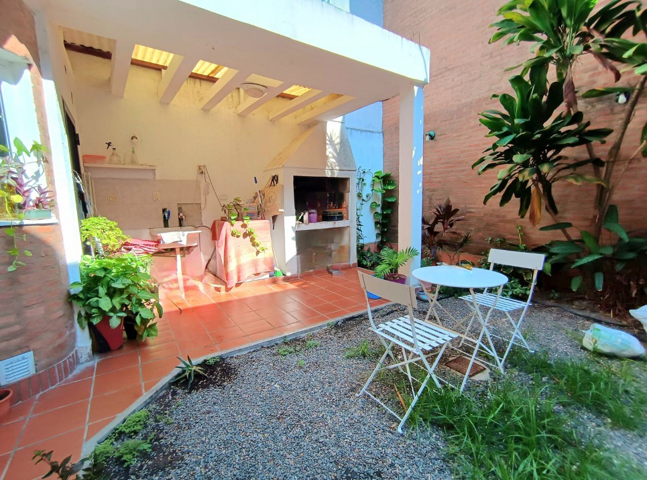 B° sur - Las Piedras al 100 - Duplex de 2D +Patio +Cochera