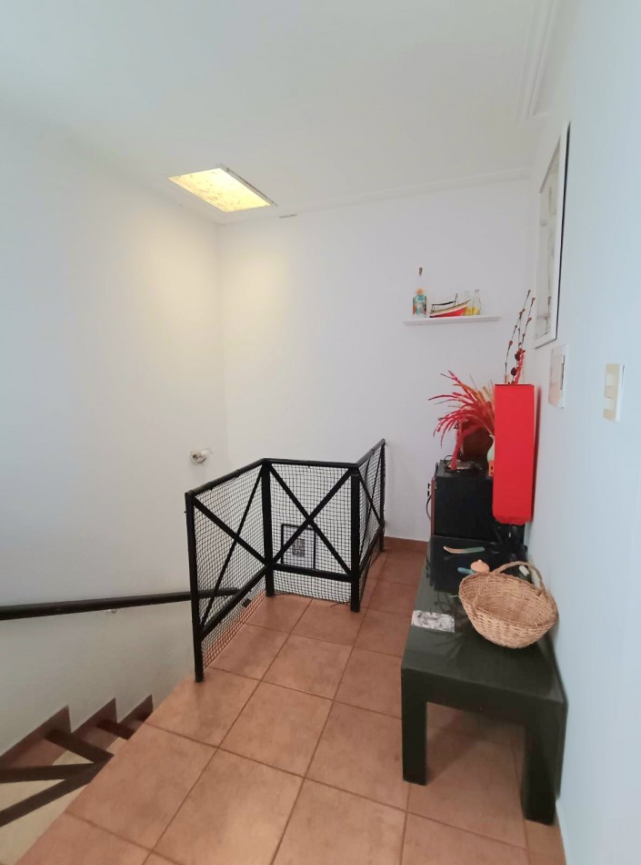B° sur - Las Piedras al 100 - Duplex de 2D +Patio +Cochera