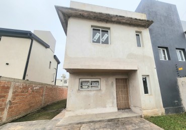 A ESTRENAR DUPLEX DE 3D C/ TERRENO DE 300 M2 ZONA COLEGIO LOS CERROS