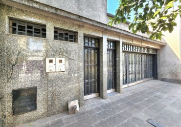 Gral. Paz al 100 - Casa de 5D - Ideal Para Actividad Comercial - TERRENO DE 9 X 70