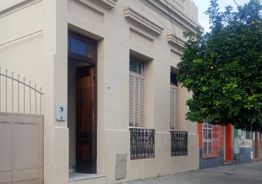 Monteros - Rivadavia al 100 - Casa Centrica de 3D + Dep. c/ Cochera 