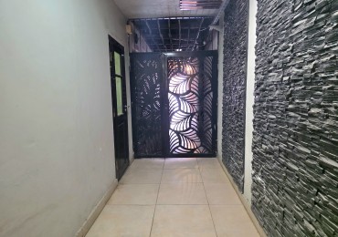 Laprida 480 -PH en Planta Baja con 5 dormitorios, 5 Baños y Dos Patios