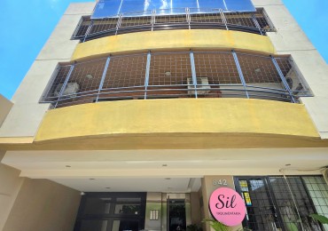 B° Sur- Las Heras 842- Depto. 1D c\ Doble Balcon y Cocina Separada