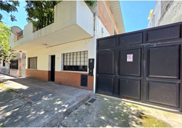 B° Ciudadela - c/ Rondeau al 2100 - Casa 2D c/ Patio + Galpon c/ Entrada Independiente 