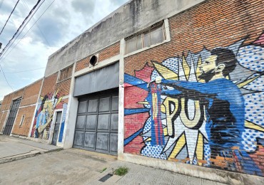 Alquiler!!! Galpon Esquina Congreso al 1000 - 1400 m2 Cubiertos y 1500 m2 Descubiertos  Esquina 