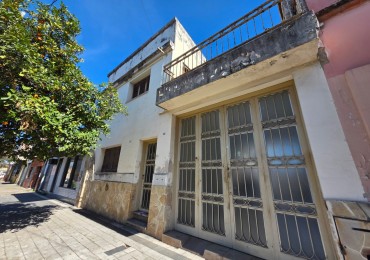 B° El Bosque c/ Asuncion al 500 - Casa de 4 Dormitorios + Galpon Terreno de 510 m2