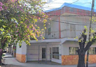 C/ Monteagudo y Peru- Casa Esquina de 4 Dormitorios Cochera y Terraza c/ Asador